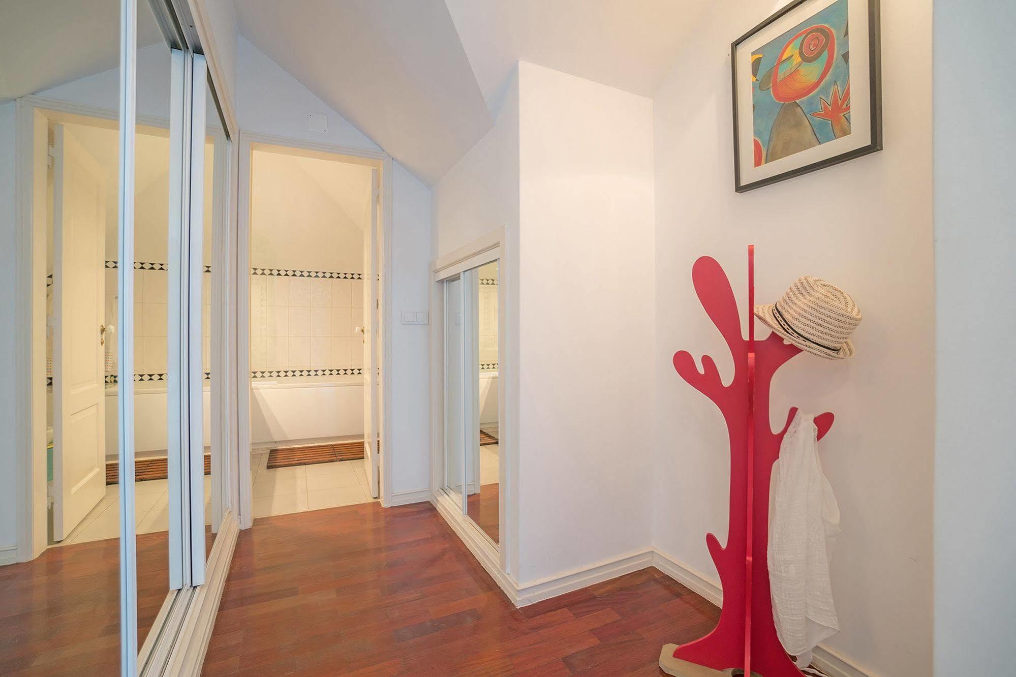 Blue Boutique Hostel & Suites Estoril Ngoại thất bức ảnh
